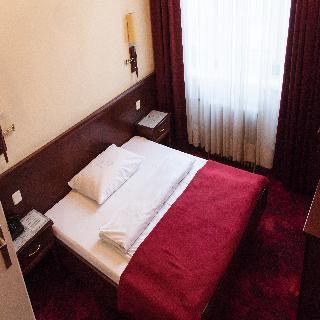 Hotel Fuerstenhof Wien
