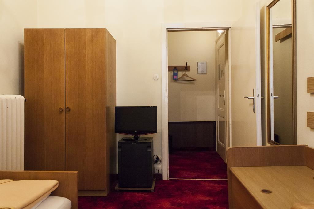 Fuerstenhof Hotel Wien