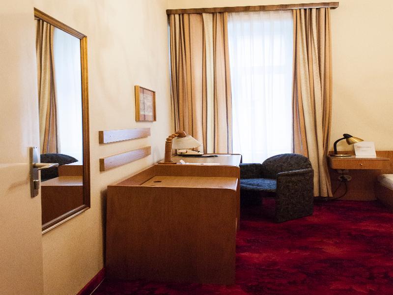 Fuerstenhof Hotel 3*