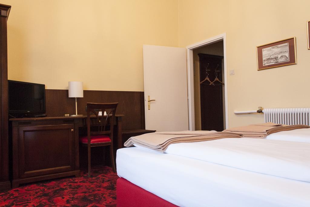 Fuerstenhof Hotel 3*