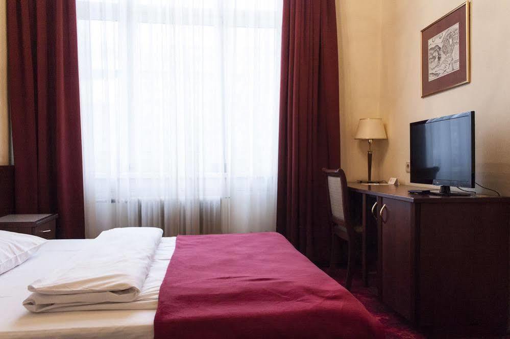 Hotel Fuerstenhof 3*